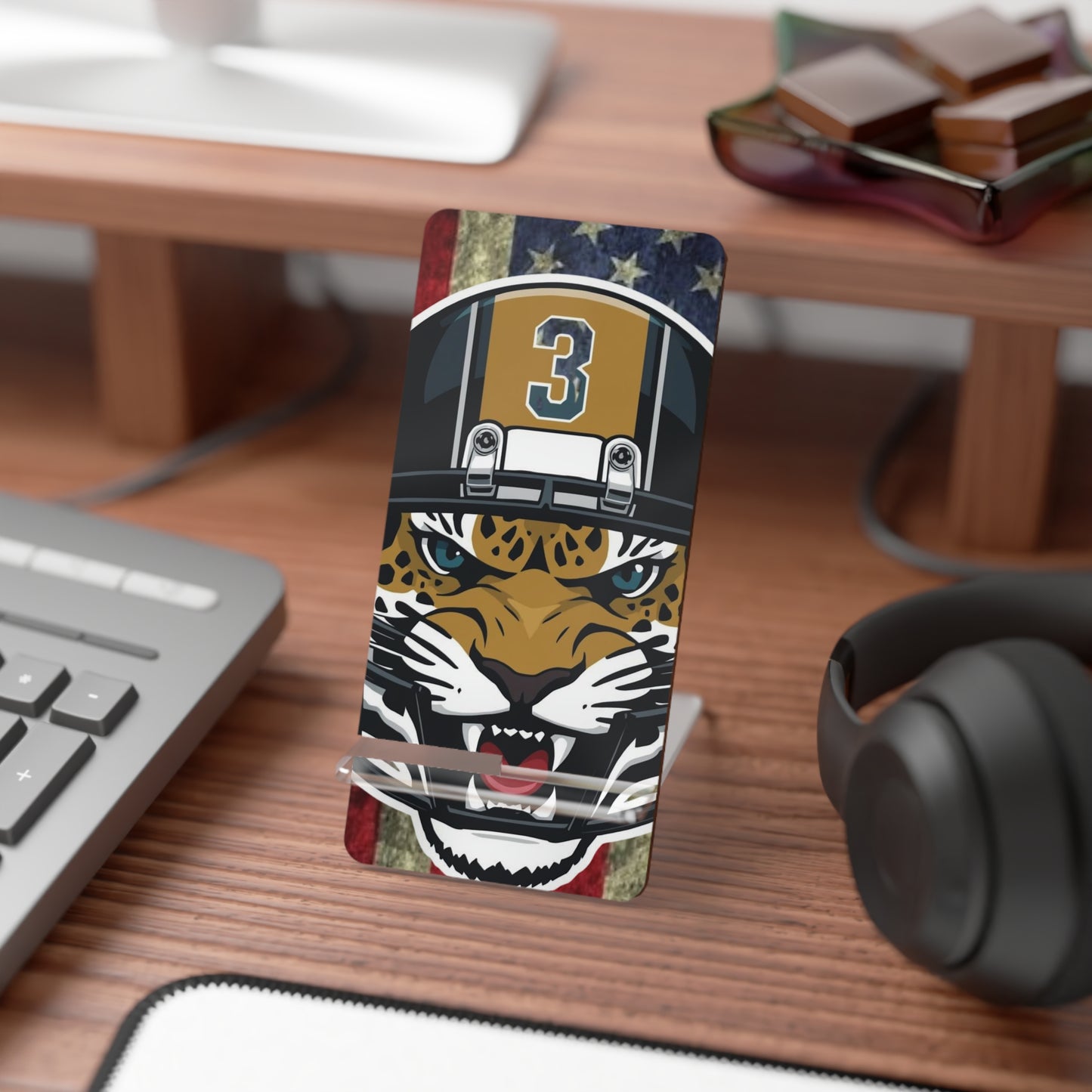 Sporty Smartphone Display Stand with Jaguar Design, Mobile Holder, Tech Accessory, Desk Support, Gifts for Football Fans
